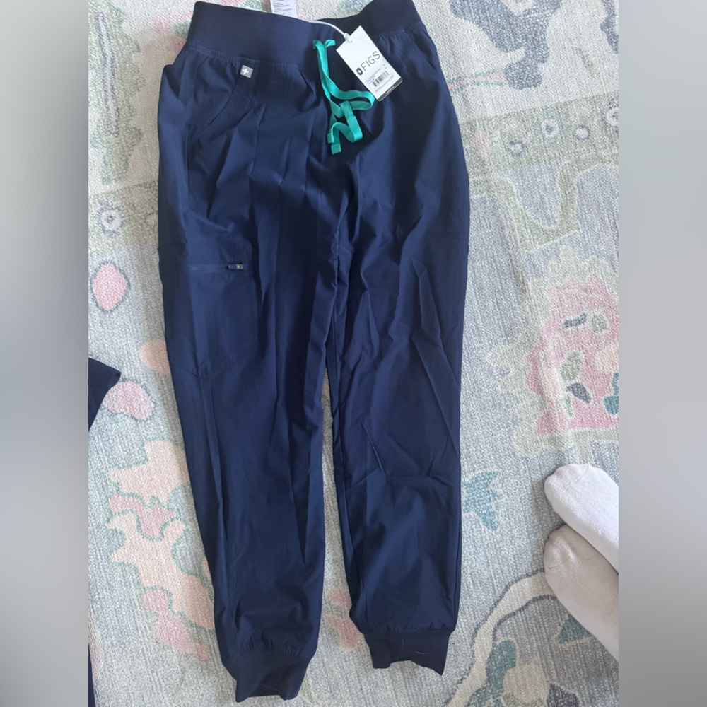 Figs Navy Scrubs NWT